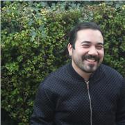 Periodista. Profesor de lenguaje y comunicación